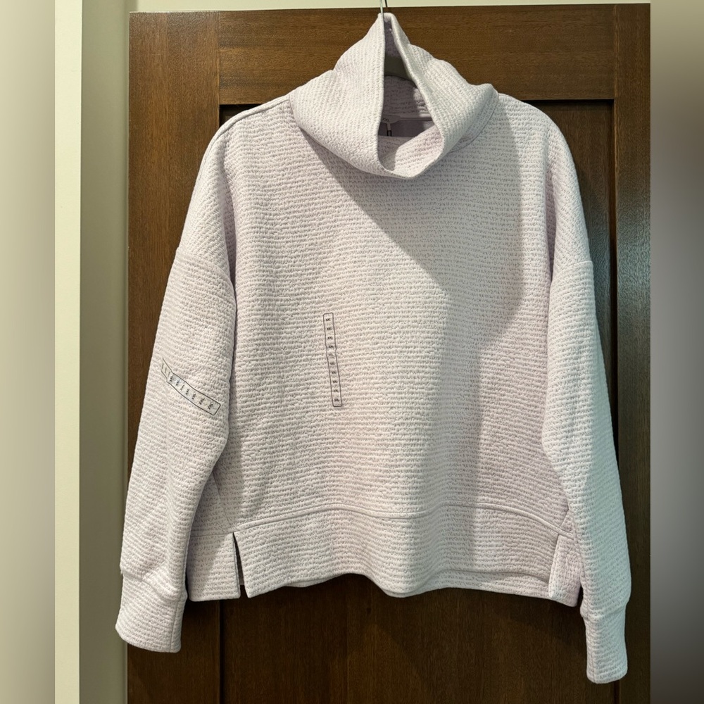 NWT Lilac Calia Sweater/Top!